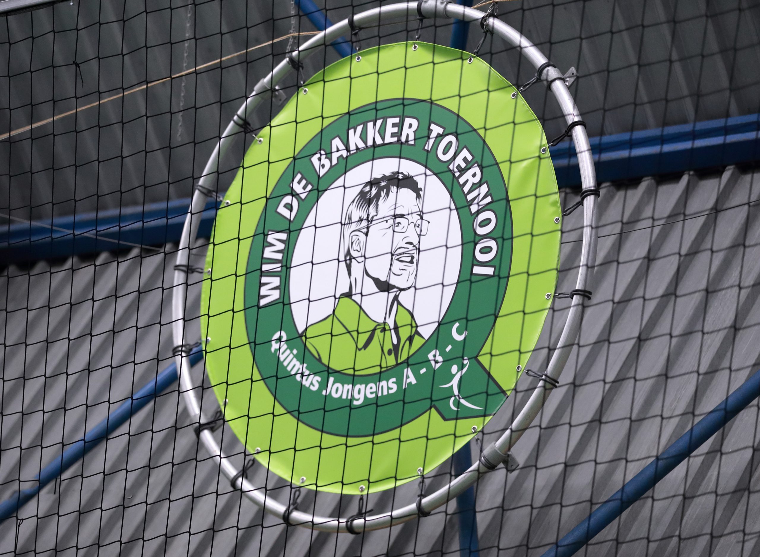 TOPHANDBAL BIJ QUINTUS TIJDENS VIERDE EDITIE WIM DE BAKKER TOERNOOI